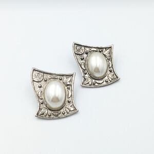 Vintage silver tone art nouveau style faux pearl clip on earrings